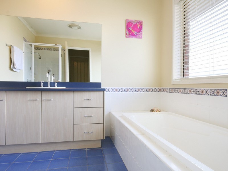 4. Apache Grove, Stanhope Gardens NSW 2768