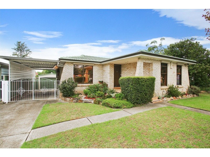 51 Fuchsia Crescent, Quakers Hill NSW 2763
