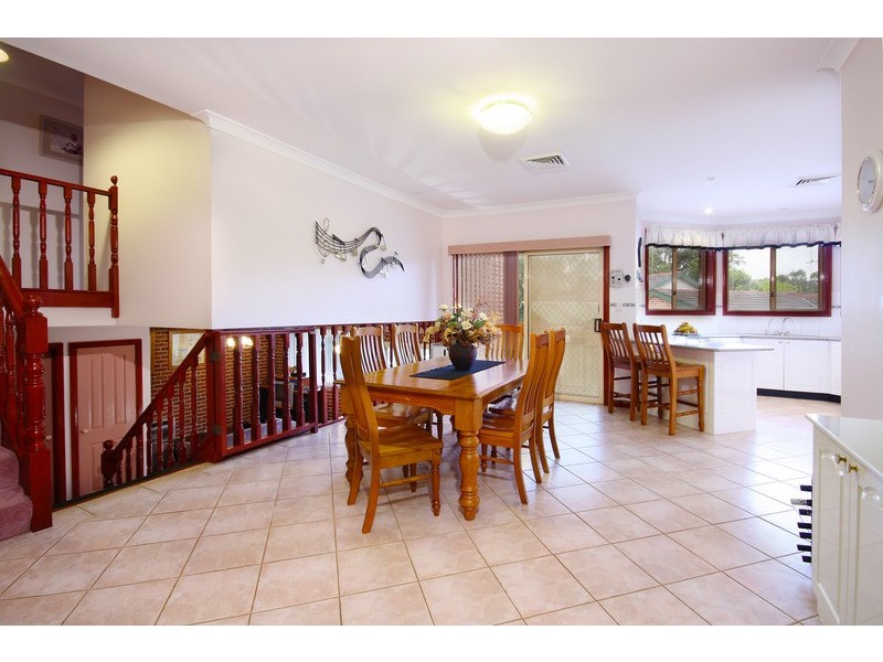 2 Turf Place, Quakers Hill NSW 2763