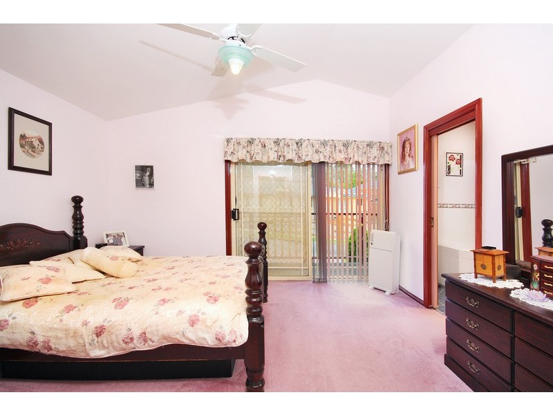 2 Turf Place, Quakers Hill NSW 2763