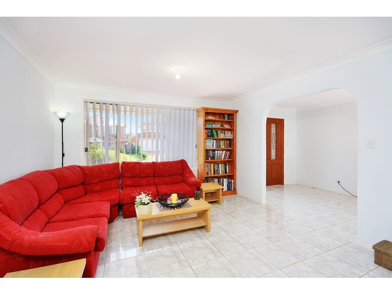 6 Blythe Avenue, Glenwood NSW 2768