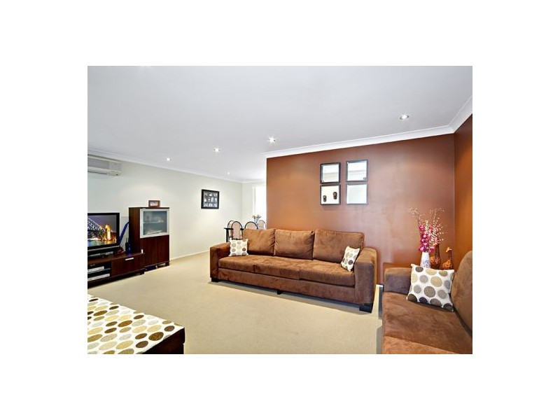 24 Maidos Place, Quakers Hill NSW 2763