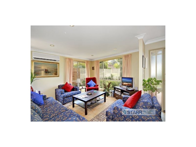 37 Manorhouse Blvd, Quakers Hill NSW 2763