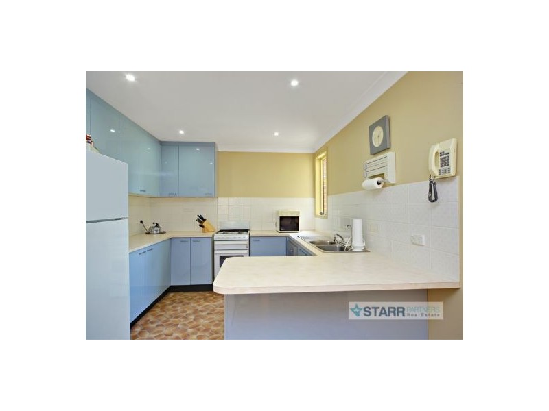 37 Manorhouse Blvd, Quakers Hill NSW 2763