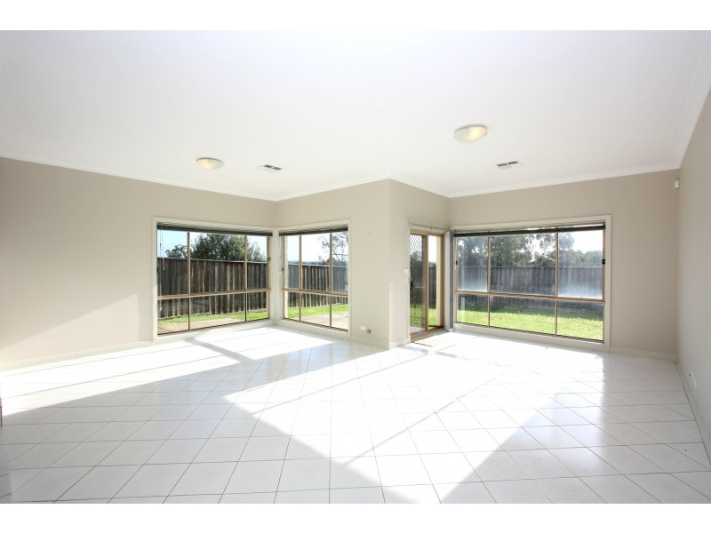 14 Jasper Street, Quakers Hill NSW 2763