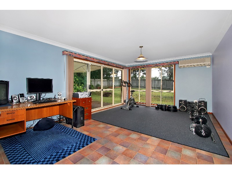 6 Morrell Crescent, Quakers Hill NSW 2763
