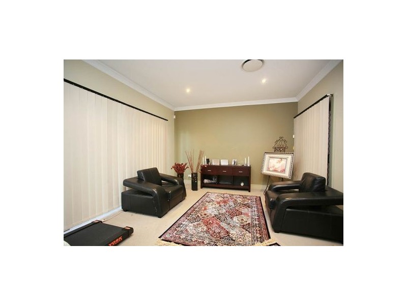 8 Malton Street, Stanhope Gardens NSW 2768