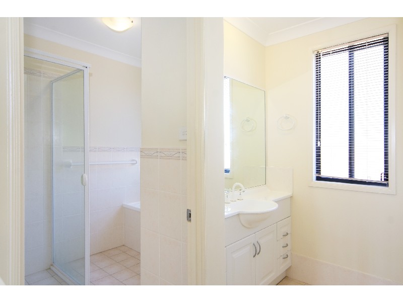 20 Leafy Grove, Plumpton NSW 2761