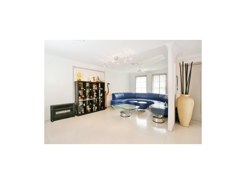 18 Woodward Ave, Stanhope Gardens NSW 2768