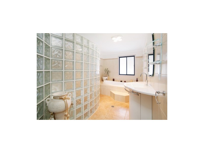 18 Woodward Ave, Stanhope Gardens NSW 2768