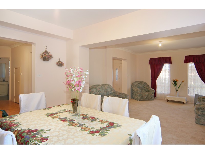 142 Brampton Drive, Beaumont Hills NSW 2155