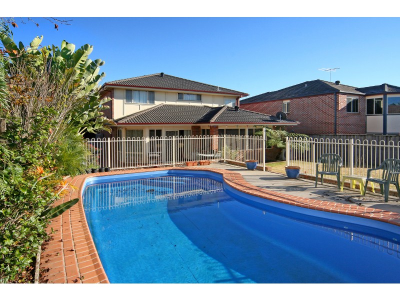 142 Brampton Drive, Beaumont Hills NSW 2155