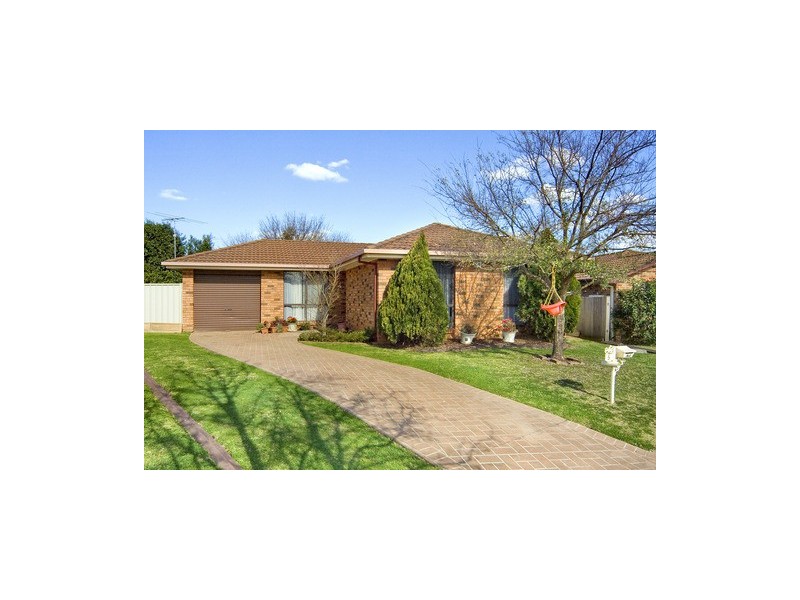 5  Walpa Place, Quakers Hill NSW 2763