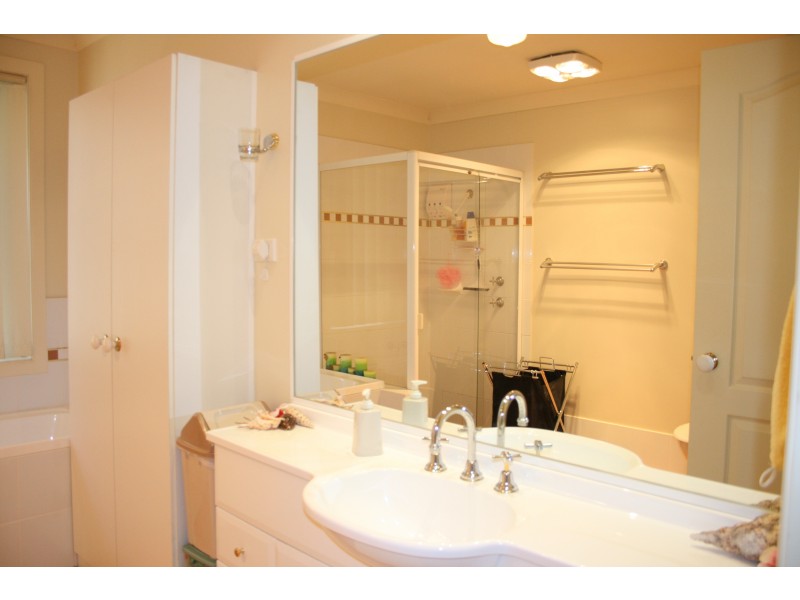 4 Panmure Ave, Rouse Hill NSW 2155