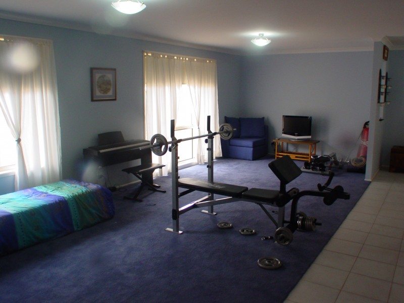 27 Bow Ave, Parklea NSW 2768