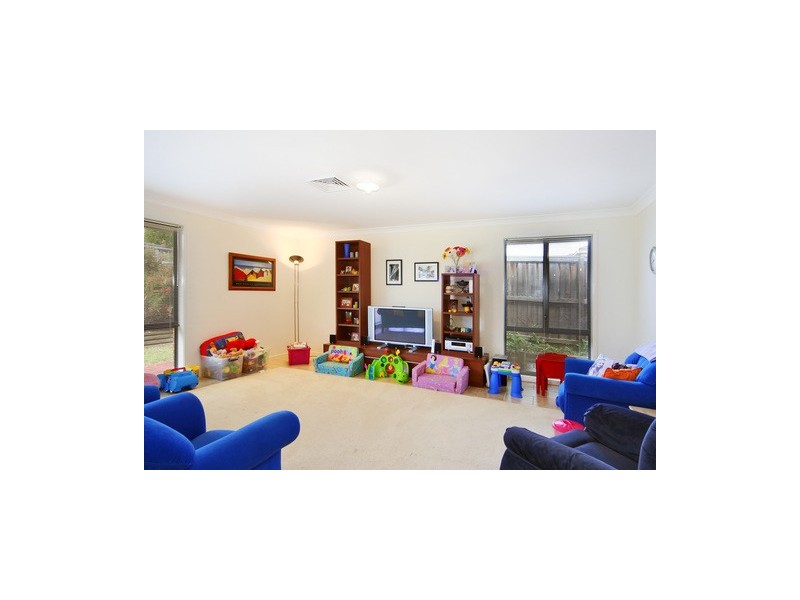 8 Lord Way, Glenwood NSW 2768