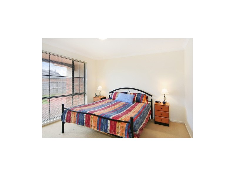 8 Lord Way, Glenwood NSW 2768