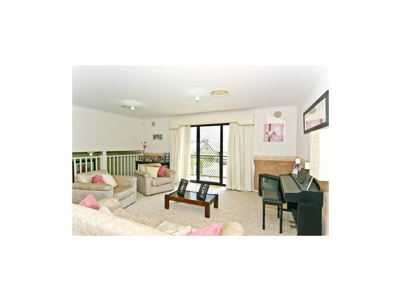 37 Mailey Cct, Rouse Hill NSW 2155