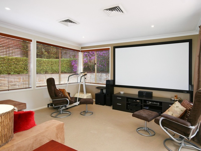 8 Tamara Place, Beaumont Hills NSW 2155