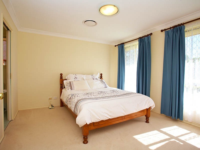 2 Packsaddle Street, Glenwood NSW 2768