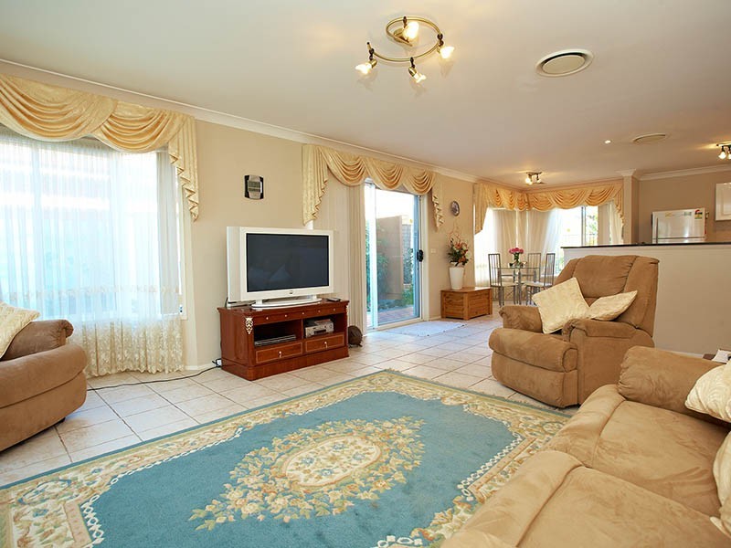 3 Brampton Drive, Beaumont Hills NSW 2155