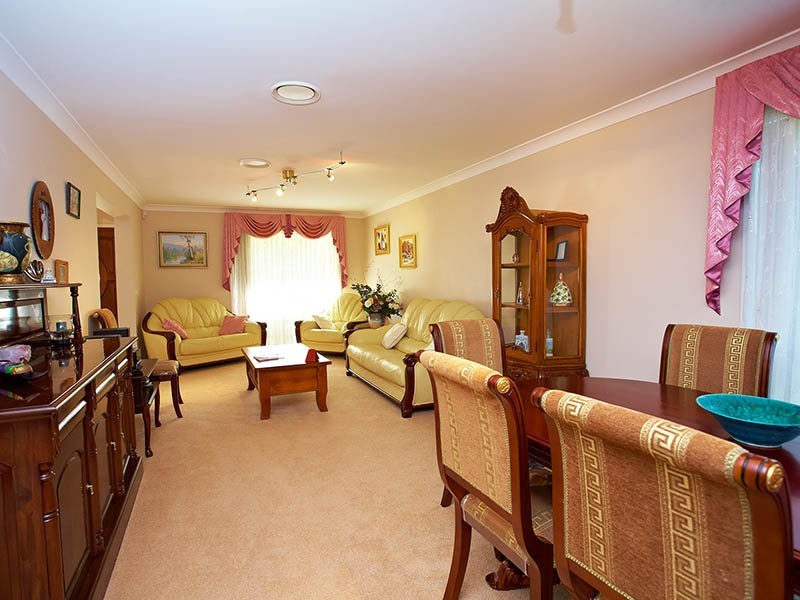 3 Brampton Drive, Beaumont Hills NSW 2155