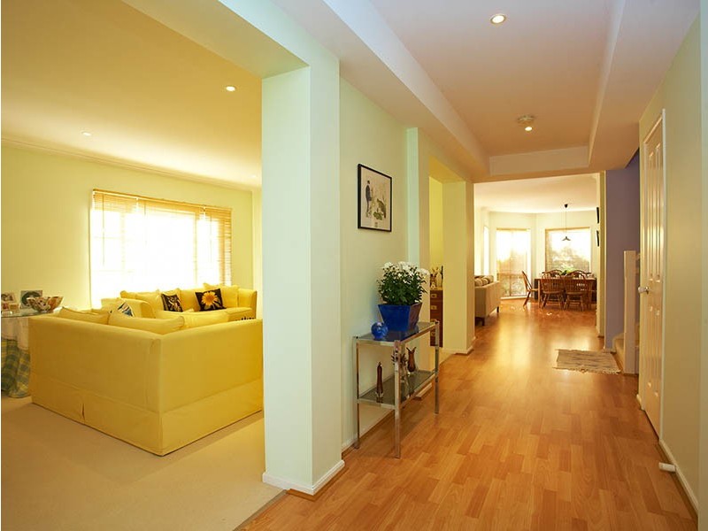 33 Hungerford Drive, Glenwood NSW 2768