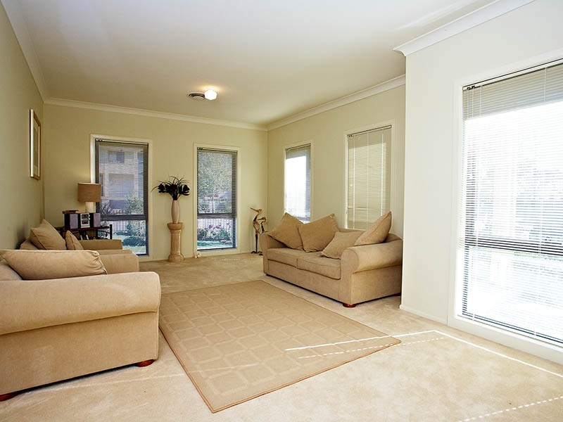 1081 Wilkins Ave, Beaumont Hills NSW 2155