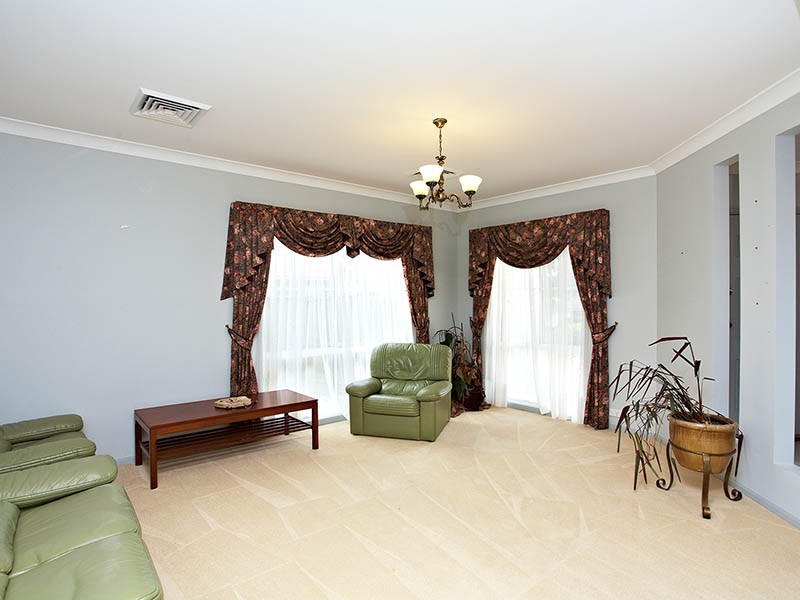 16 Atlantic Place, Beaumont Hills NSW 2155