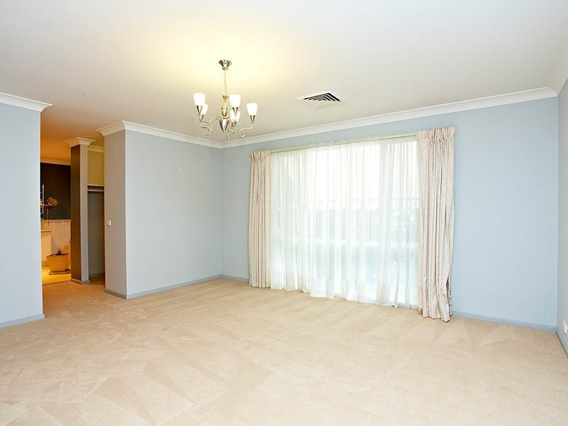 16 Atlantic Place, Beaumont Hills NSW 2155