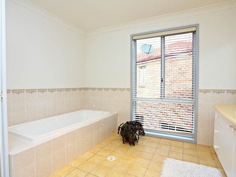 16 Atlantic Place, Beaumont Hills NSW 2155
