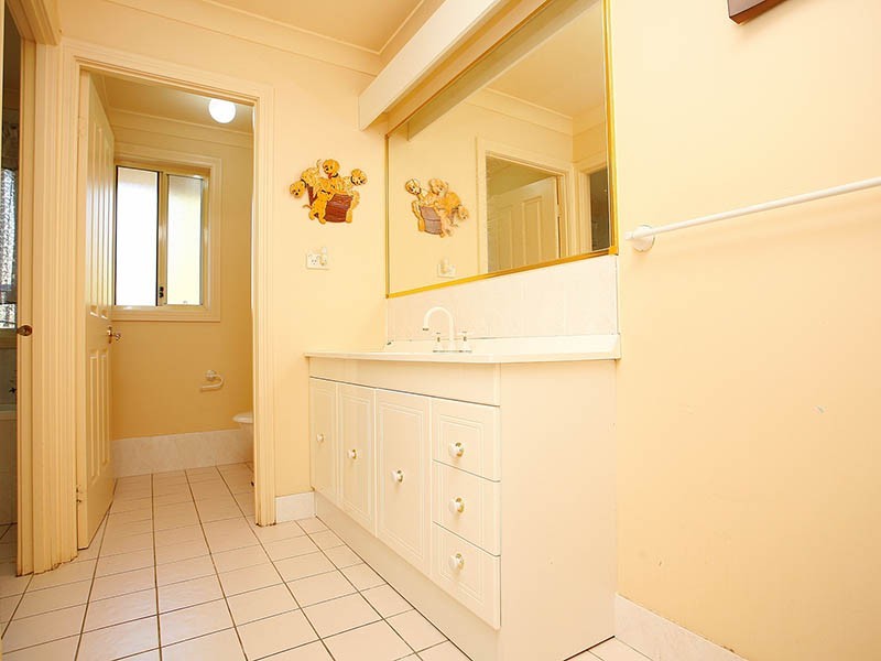 18 James Mileham Drive, Kellyville NSW 2155