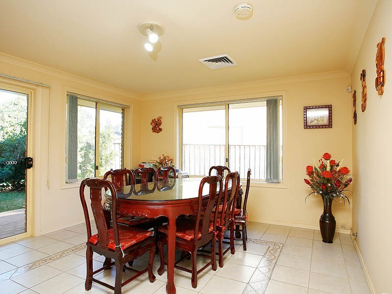 18 James Mileham Drive, Kellyville NSW 2155