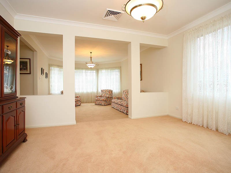 48 Crestview Ave, Kellyville NSW 2155