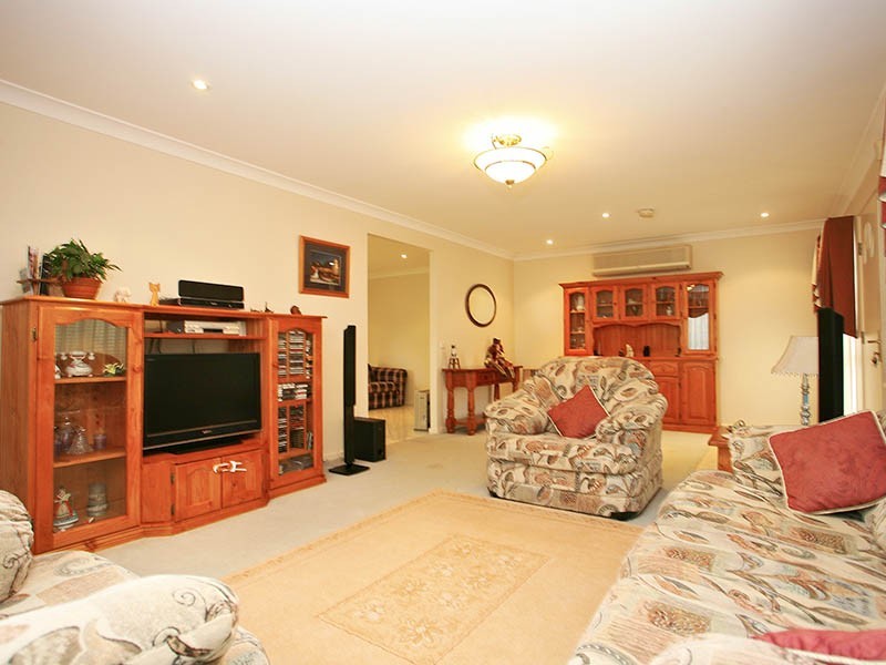 4  Tucson Grove, Stanhope Gardens NSW 2768