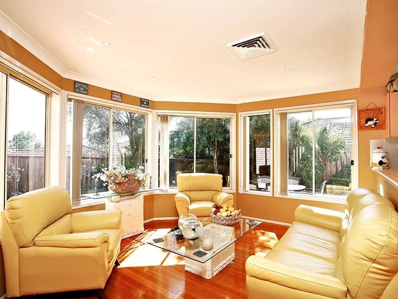 18. Brampton Drive, Beaumont Hills NSW 2155