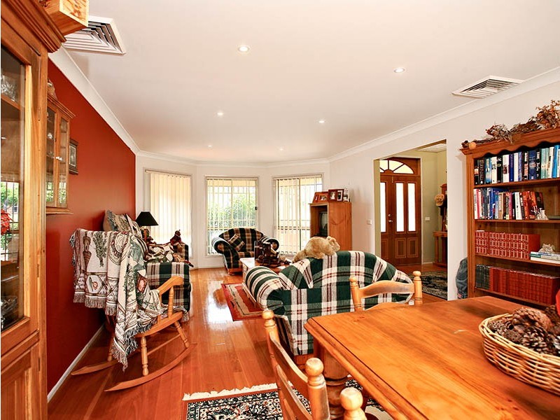 18. Brampton Drive, Beaumont Hills NSW 2155