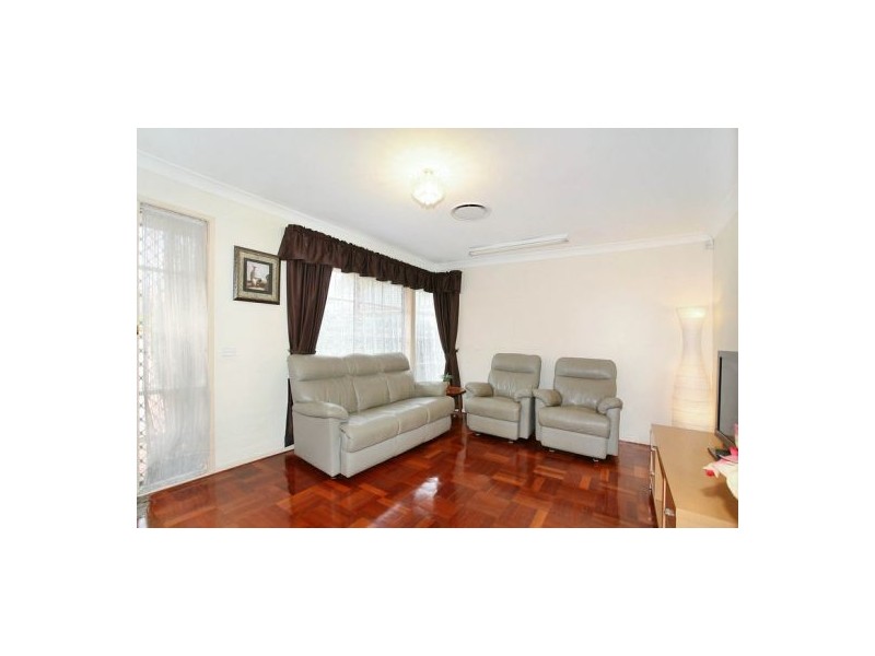 75 Thompson Cres, Glenwood NSW 2768