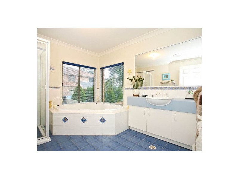 10 Starlight Place, Beaumont Hills NSW 2155