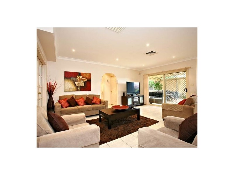 8 Dunbar Place, Kellyville NSW 2155