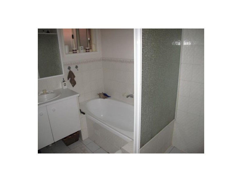 44 Kennington Ave, Quakers Hill NSW 2763