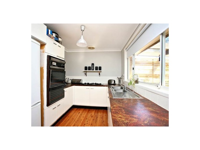 40 Faulkland Cres, Kings Park NSW 2148