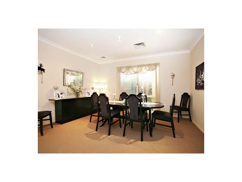 19 Drysdale Circuit, Beaumont Hills NSW 2155