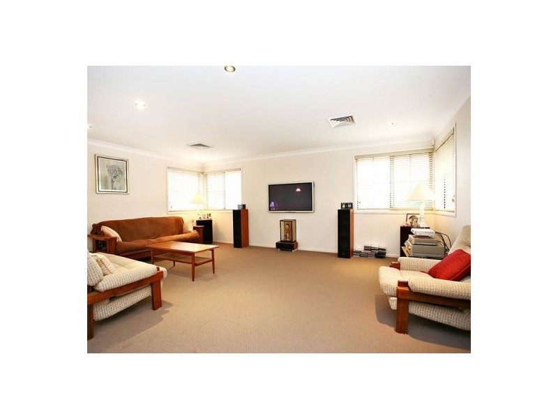 19 Drysdale Circuit, Beaumont Hills NSW 2155