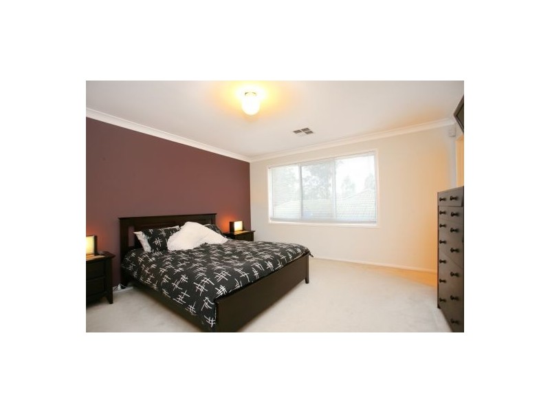 10 Arnold Janssen Drive, Beaumont Hills NSW 2155