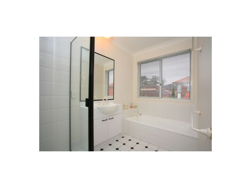 10 Arnold Janssen Drive, Beaumont Hills NSW 2155