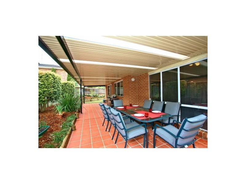 10 Arnold Janssen Drive, Beaumont Hills NSW 2155