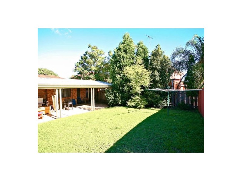 39 Camilleri Ave, Quakers Hill NSW 2763