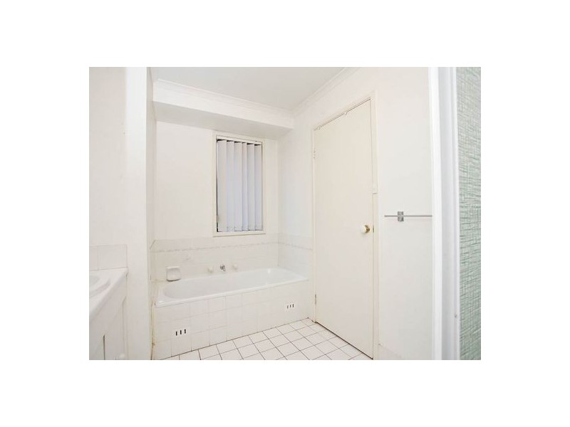 39 Camilleri Ave, Quakers Hill NSW 2763