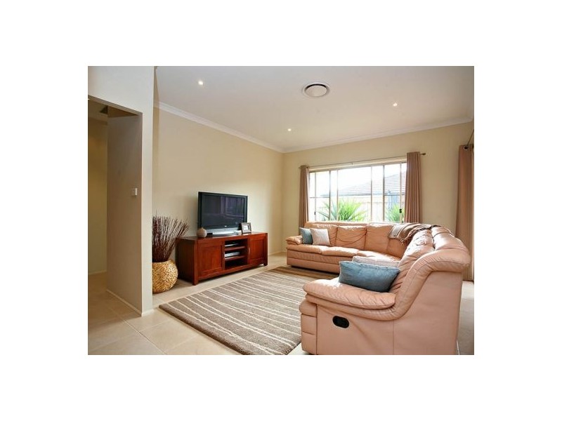 37 Benson Road, Beaumont Hills NSW 2155